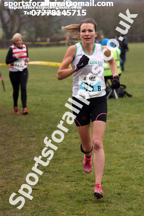 Senior and veteran womens 2018 Durham Cathedral Cross Country Relay. Photo:  David T. Hewitson/Sports for All Pics